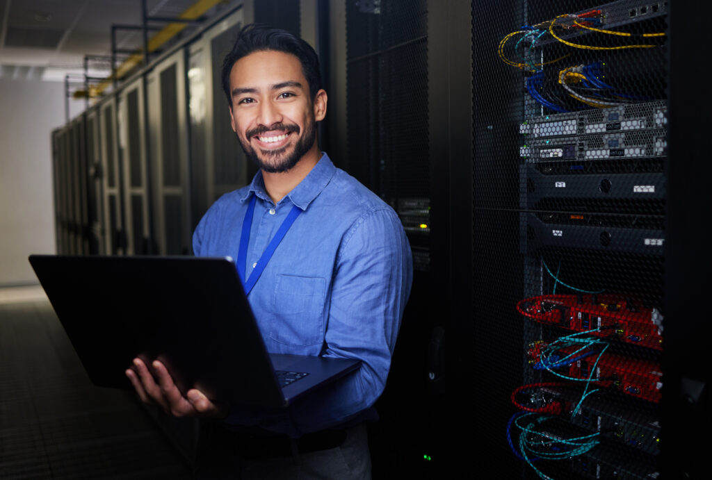 Customer service agents at KLR using VoIP on desktops
