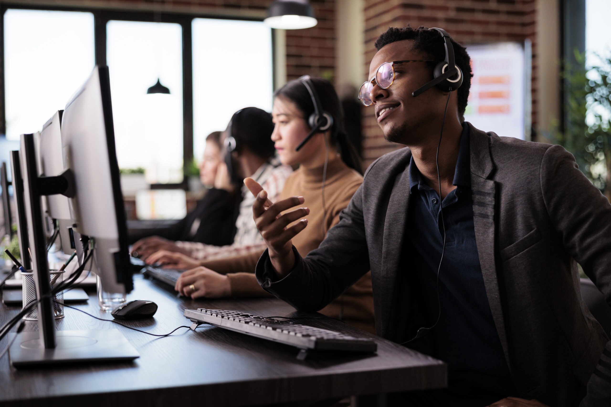Employees at KLR browsing with high-speed fibre broadband